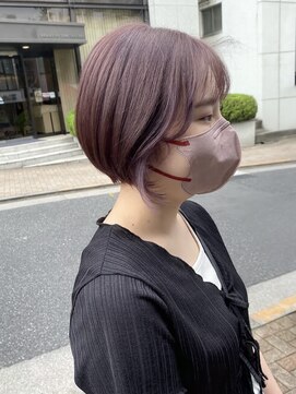 ピンクラベージュ丸みボブ