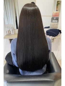 ワンコンセプト(ONE CONCEPT) 弱酸性ストレートと透明感ブラウンで柔らかい絹髪へ