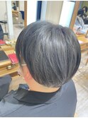 濃いめグレー