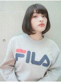 まとまり前下がりボブ