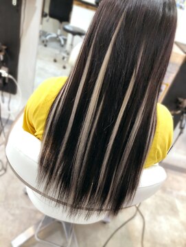 トゥエンティーフォー(24) NOダメージ！エクステで金メッシュ★