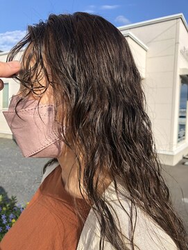 オルオル(OluOlu) ロングパーマ〔八戸美容室・田向美容室〕