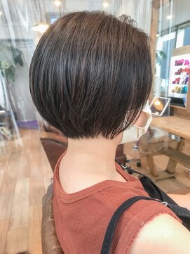 チル(CHILL) 【Meg】大人可愛い×ひし形×ナチュラル丸みショートボブ×松山