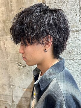 ヒュイル バイ ニアウ(Hwyl by Niau) メンズマッシュパーマツイストスパイラルパーマニュアンスパーマ