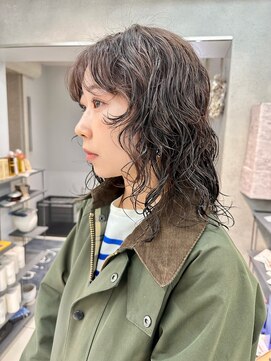 ヴェイン 渋谷(vain) ミディアムパーマナチュラルパーマウルフショートくるくるパーマ