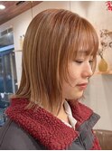 ショートカットくびれショート前下がりボブベージュカラー