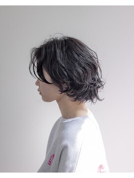 ルプラ ブリリアント(le-pla brilliant) レイヤーボブ/ウルフ/センターパート/パーマ/黒髪/豊橋/田原