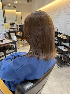 オーバルヘアー(OVAL hair) 艶髪/ブラウンベージュ/くびれミディ