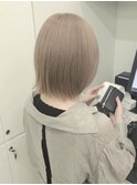 ダブルカラー/くびれボブ/ショートボブ/ハイトーンベージュ