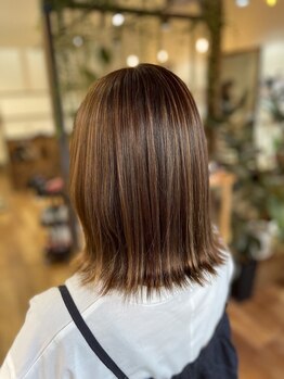 ソウルメイト(soul mate)の写真/大人女性にも人気のsalon♪白髪のケアをして美しく魅せる時代へ◎髪の負担とデザインを考えた施術で魅力UP