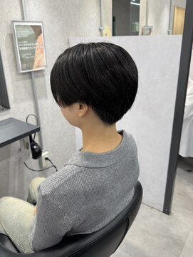 ミディアムヘア/暗めカラー/グランマッシュ/町田