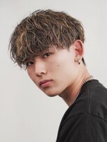 ゴールド 京都 三条(GOALD)&nbsp;ツイストスパイラルハイライトブラウンカラーメッシュ