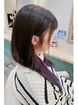 ミドル(MIDDLE)&nbsp;ナチュラルロング×ピンクバイオレットインナーカラー