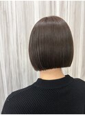 ぱつっとボブアッシュベージュ