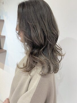 ベルム(Belme) オリーブベージュ×白髪ぼかしハイライト