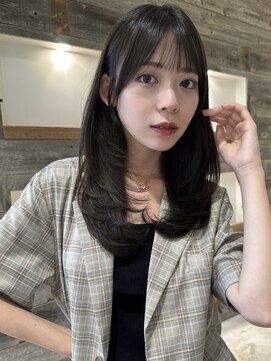 アイヴィ 表参道(IVY) 顔周りカットフェイスレイヤー【肥田亜沙美】