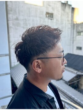 カスミ 霞(KASUMI) フェードツイスパスタイル。　20代/30代/ツイスト/スパイラル