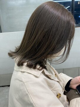 ナル(nalu.) グレージュ/ミディアム/透け感カラー