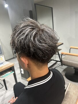 スウェル 柏店(Swell) シルバーメッシュ×パーマ風(癖毛)セット [柏/メンズサロン]