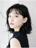 洗いざらしでキマる黒髪ミディアムヘア