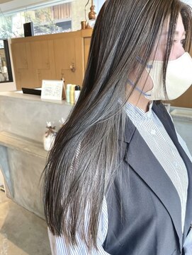 マッシュ グランバーズ 布施(MASHU GRANDVASE) 透明感たっぷりグレージュインナーカラー♪