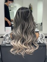 シエラ 南船場(CIERA.)&nbsp;バレイヤージュショートヘアボブウルフ小顔ワンレン30代40代