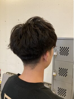 グリッド(GRID)の写真/メンズパーマが大人気！簡単スタイリングでオシャレ度◎