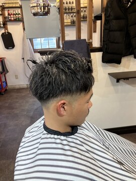 ジールアンドニコ(Zeal & nico.) スキンフェードカット