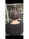 コントラストハイライト×ショートグレージュハイライト