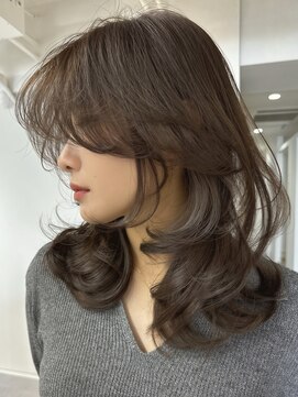 レイヤーカット/グレーブラウン/バタフライレイヤー