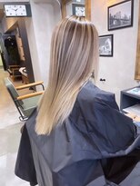 サニー 渋谷(SUNNY)&nbsp;バレイヤージュ、ハイライト、レイヤーロング、グレーベージュ