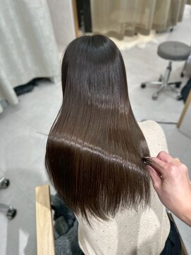 スラッシュホワイト テラッソ前店(SLASH white) 髪質改善/縮毛矯正/トリートメント/姫路