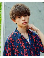 メンズサロンAlo 渋谷 #メンズカット#メンズパーマ#眉毛#ブリーチ#縮毛矯正#MEN'S特化&nbsp;ニュアンスパーマ/センターパート/波巻きツイストスパイラル渋谷
