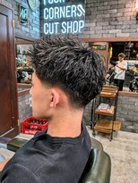 フォーコーナーズカットショップスリーセント 栄(FourCornersCutShop 3/cent) 【テーパースパイキー】
