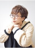マッシュショートカーキグレージュ大人かわいいフェザーバング