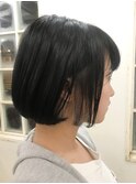 シンプルブラックボブ
