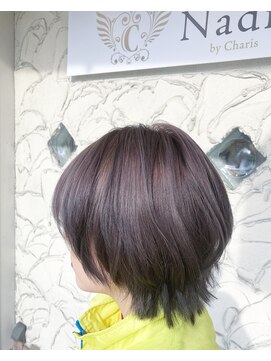 ナディアバイカリス(Nadia by charis) ハイトーンカラー|ショートボブ|ウルフ|ケアブリーチ