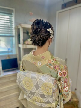 ベルトオブヴィーナス(Belt of venus) ルーズシニヨンアレンジ