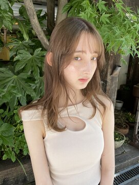 エイチ(811) 20代30代40代ミニウルフレイヤーショートオージュアタッセルボブ