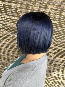 ヘアーアトリエ ラフェル(hair atelier Rafel) 切りっぱなしボブ　ブルーブラック