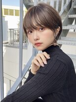 アイドットプラス 札幌大通り(i.+ODORI)&nbsp;ベージュカラー小顔似合わせ耳かけショートヘア20代30代40代