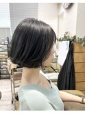 ワンカールボブスタイル。重くなり過ぎない透明感ダークカラー