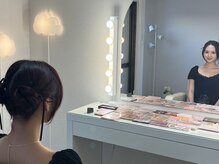 韓国メイクサロンHane:ur 新大久保【韓国ヘアメイク/メイクレッスン】の雰囲気(韓国アイドルも担当するスタッフからマンツーマンのメイク体験を)