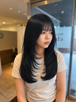 ヘアメイク シュシュ(Hair make chou chou) ブルーブラック ブリーチあり 髪質改善 レイヤー