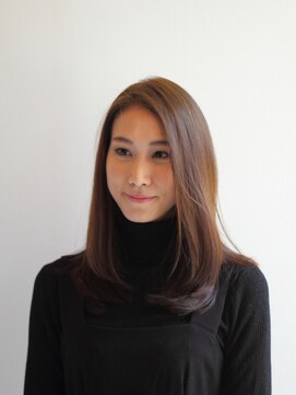 美容室 ロハン ミディアムストレート