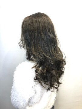 アヤナ バイ アヤラ(ayana by ayala) オリーブアッシュ〈浦安 美容室〉