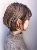 耳掛けでも大人可愛い☆ナチュラルショートボブ