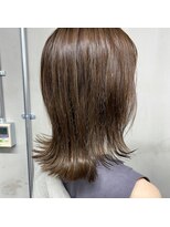 ヴィア(via) 切りっぱなしボブ×オリーブベージュ（ブリーチ無し）