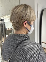 リバレッジ 白金(Leverage) ホワイトベージュショート 30代40代50代【白金/目黒】担当 濱口