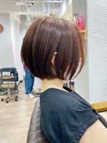 30代40代50代・大人ショートボブ・白髪ぼかし・小顔カットBISA